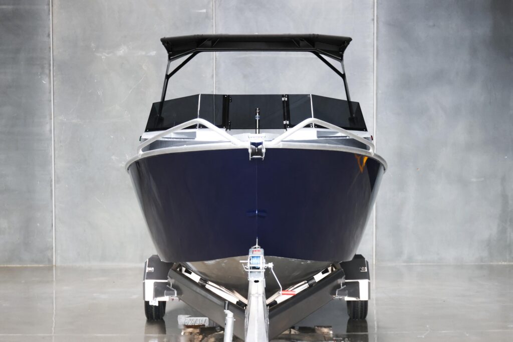 Flyfin 1900BF | 5.9M