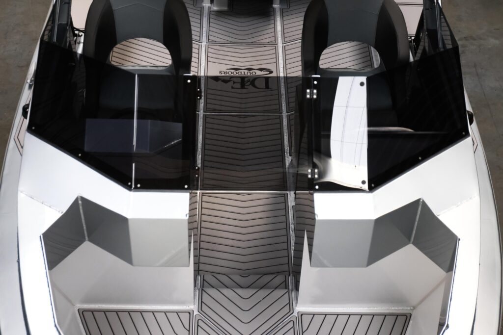 Flyfin 1900BF | 5.9M