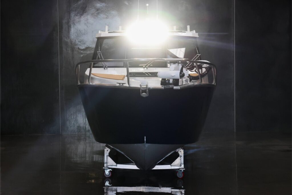 Flyfin 2300HT Hard Top